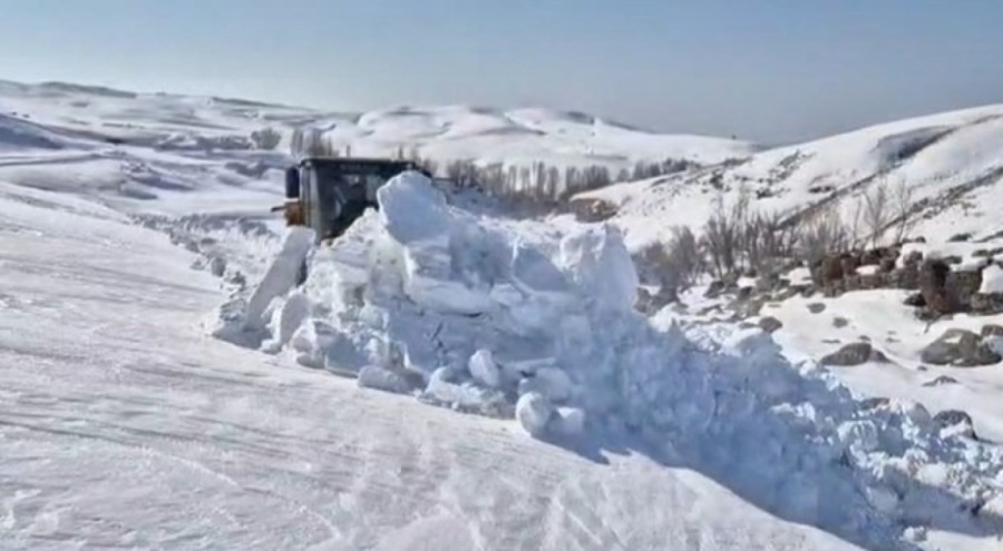 Muş'ta 32 köy yolu ulaşıma açıldı