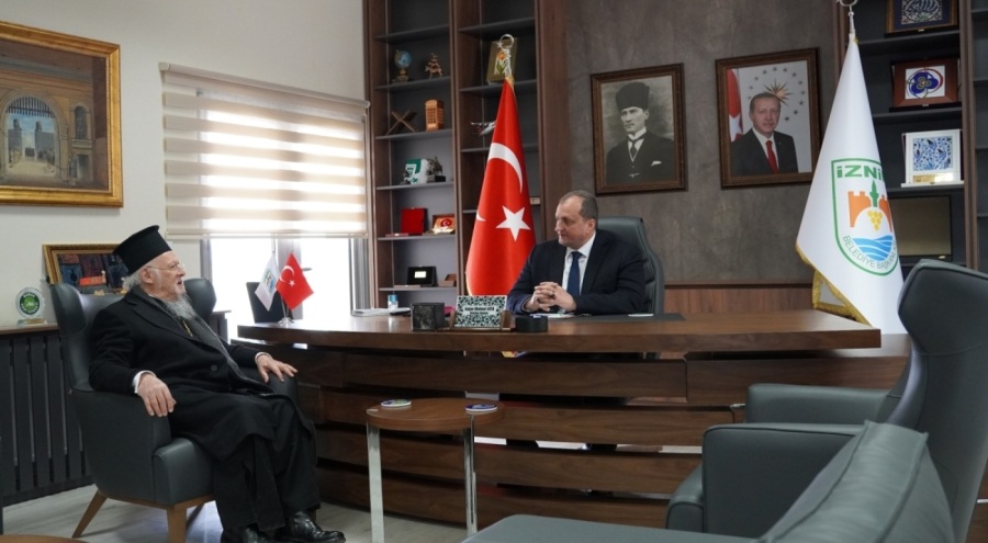 Fener Rum Patriği Bartholomeos  İznik Belediye Başkanını makamında ziyaret etti
