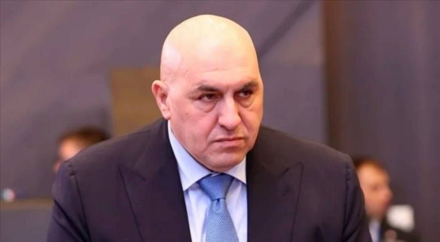 Savunma bakanının sesiyle iş insanları dolandırıldı