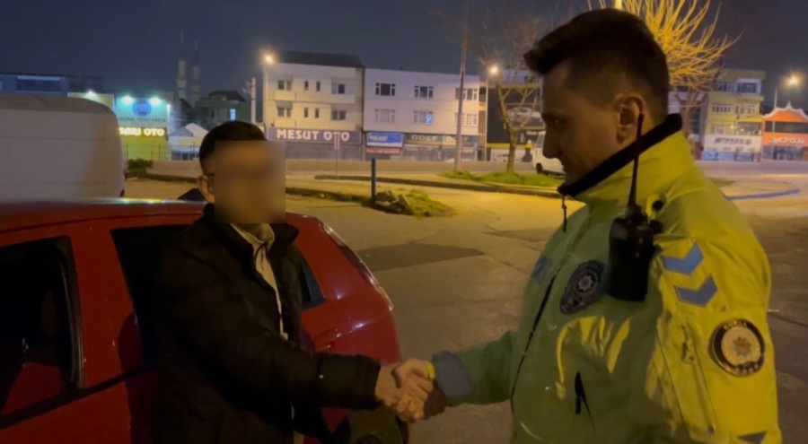 Bursa'da alkol denetiminde sınırda kaldığını öğrenince derin bir 'oh' çekti