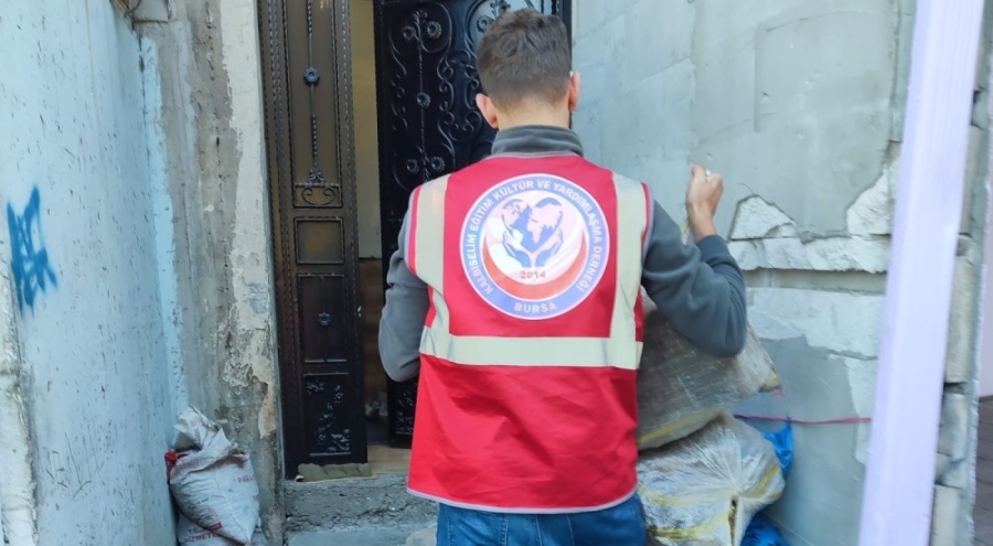 Bursa'da ihtiyaç sahiplerinin yüzü Kalbiselim ile güldü