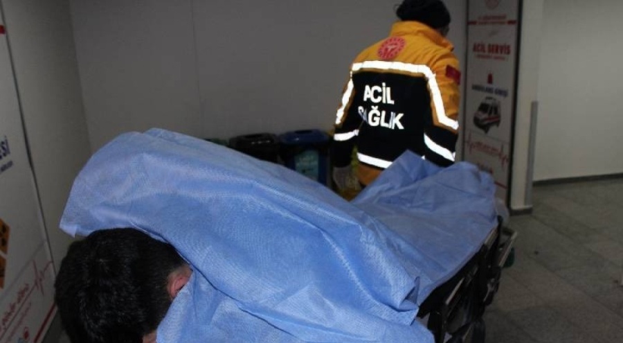 "Yan baktın" kavgasında 15 yaşındaki çocuk bıçaklandı!