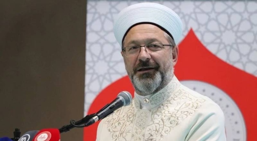 Diyanet İşleri Başkanı Erbaş, sigarayı "haram" ilan etti