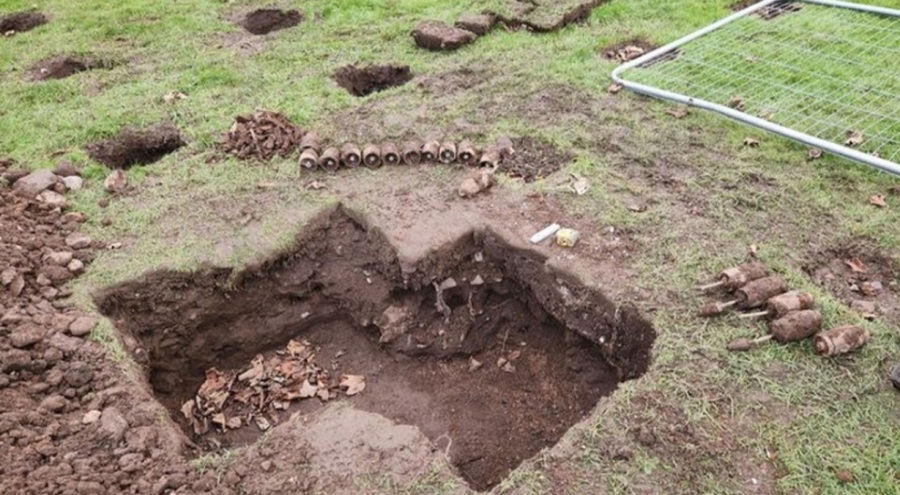 Çocuk parkında 176 adet patlamamış bomba bulundu