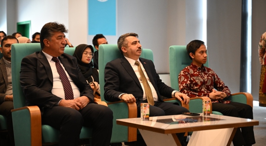 Yıldırım Belediyesi Uluslararası Öğrenci Sempozyumu'na ev sahipliği yaptı