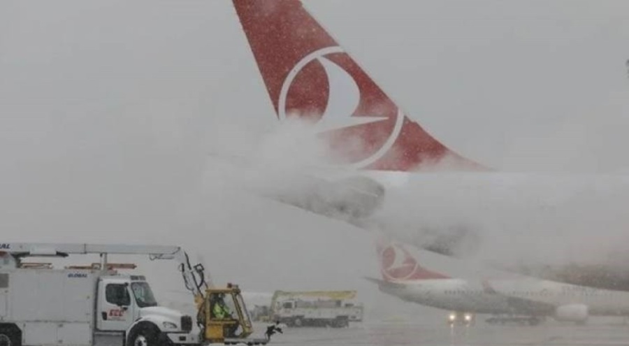 Sabiha Gökçen Havalimanı'nda görüş mesafesi düştü, uçuş trafiği aksadı!