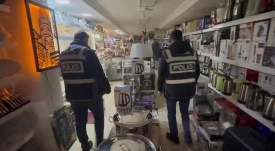 Üst kat züccaciye alt kat uyuşturucu imalathanesi