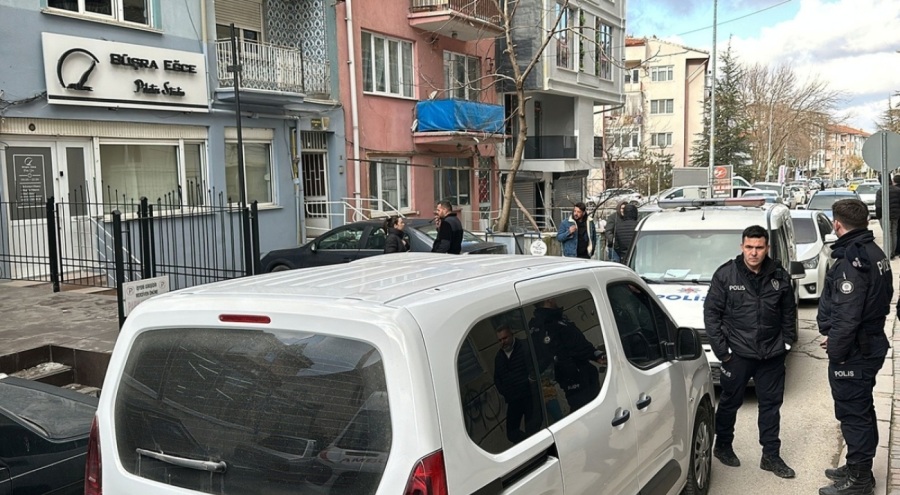 Şizofreni hastası koca dehşet saçtı! Eşini tornavidayla 18 yerinden yaraladı