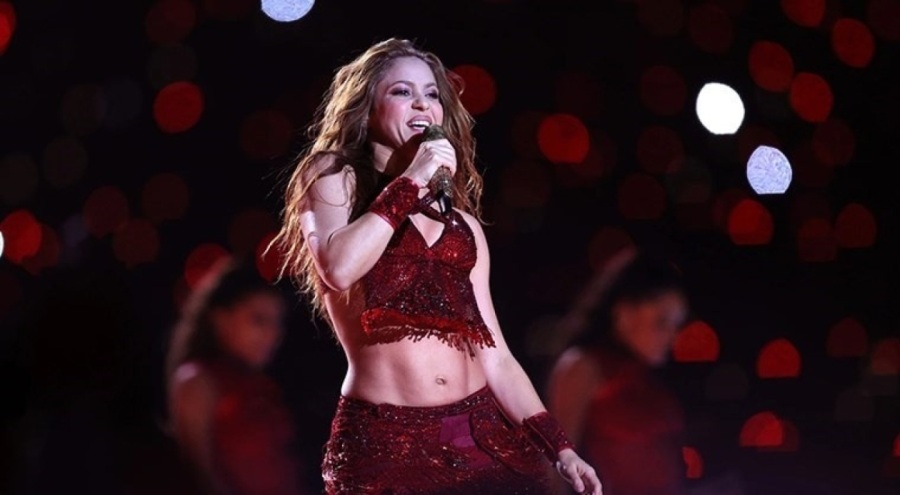 Shakira 7 yıl sonra sahnelere döndü