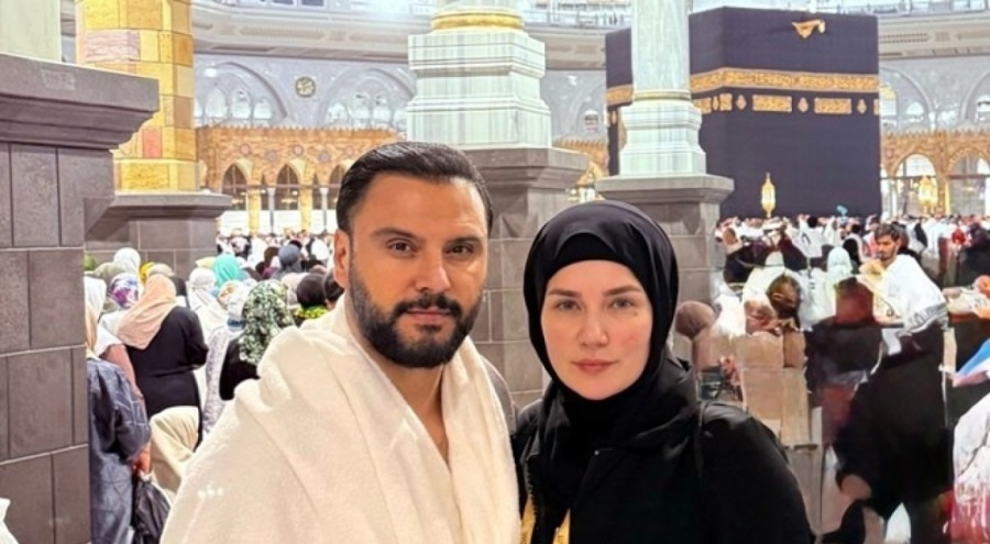 Alişan ile Buse Varol çifti Umre'de