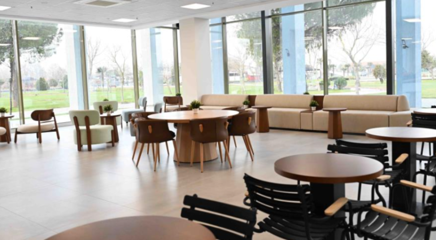 Karacabey'e 'Kent Cafe' açıldı