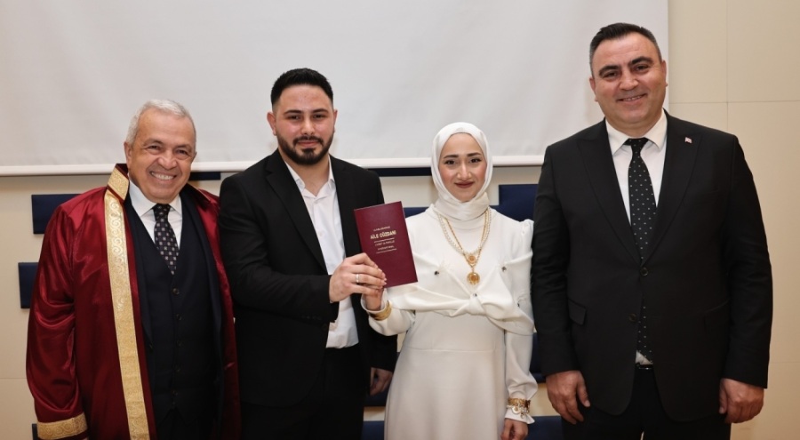 Sevgililer Günü nikahları Şadi Başkan'dan!
