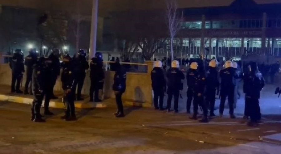 Van Büyükşehir Belediyesi'ne kayyum atandı: Abdullah Zeydan görevden uzaklaştırıldı!