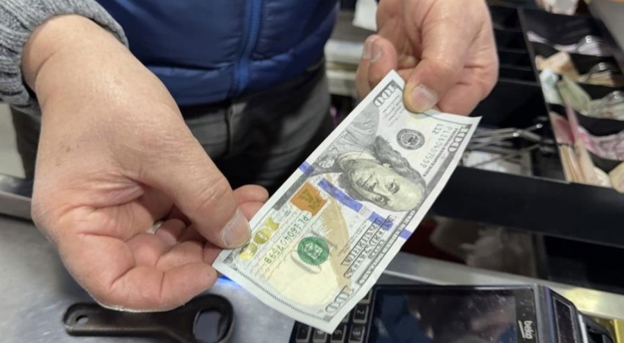 Sahte dolarlar piyasada kol geziyor!