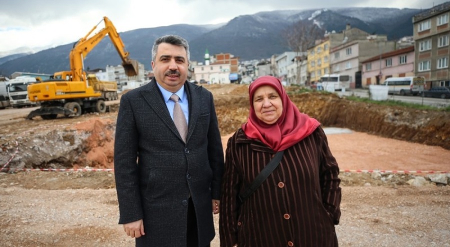 Bursa'da Mümine teyzenin hak sahiplerini ikna ettiği mahallede dönüşüm başladı!