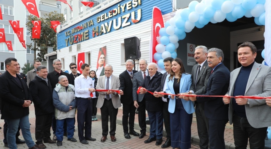 Mudanya kapalı yüzme havuzu hizmete girdi