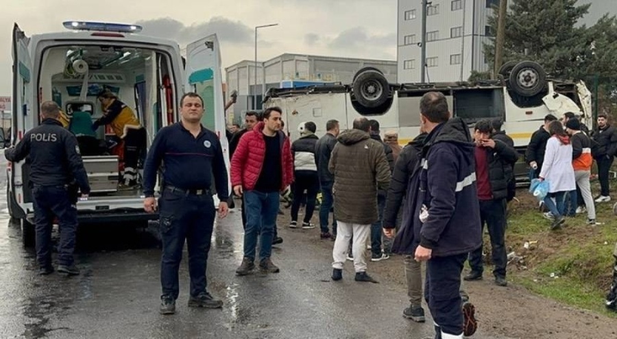 Tekirdağ'da işçi servisi devrildi: 25 yaralı