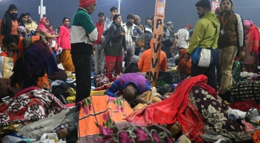 Hindistan'da tren izdihamı! Çok sayıda ölü var