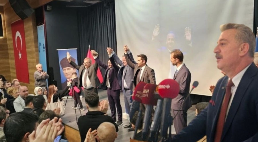 Anahtar Parti Bursa'da yedi ilçe başkanlığı kongrelerini tamamlandı