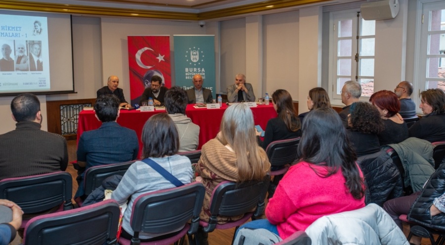 Bursa'da usta yazarlar Nâzım'ı yazma serüvenlerini anlattı
