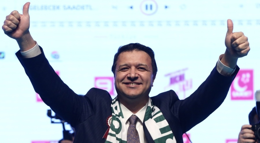 Saadet Partisi Genel Başkanı Mahmut Arıkan, Bursa'da düzenlenen İl Kongresi'nde konuştu