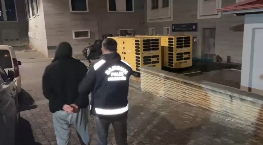 Hırsızlık suçundan aranıyordu uyuşturucuyla yakalandı!