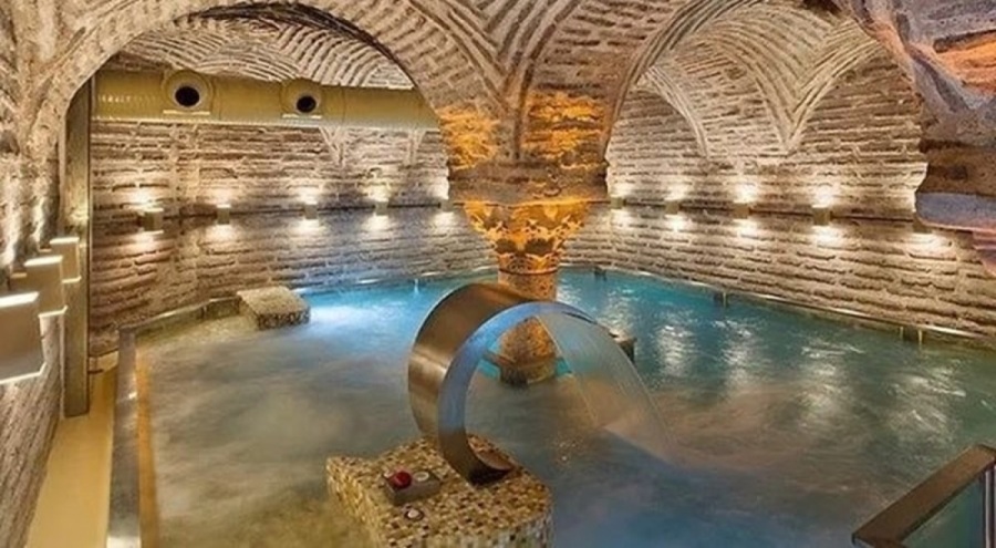 Ayasofya'nın yanındaki bin 500 yıllık sarnıç, SPA merkezine döndü!