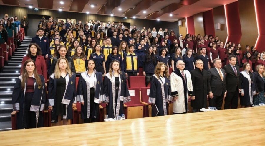 Mudanya Üniversitesi, öğrencilerini sektöre uğurladı