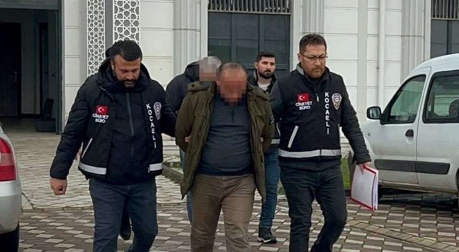 Vahşet: Borç yüzünden arkadaşını öldürüp 1,5 gün cesetle gezmiş