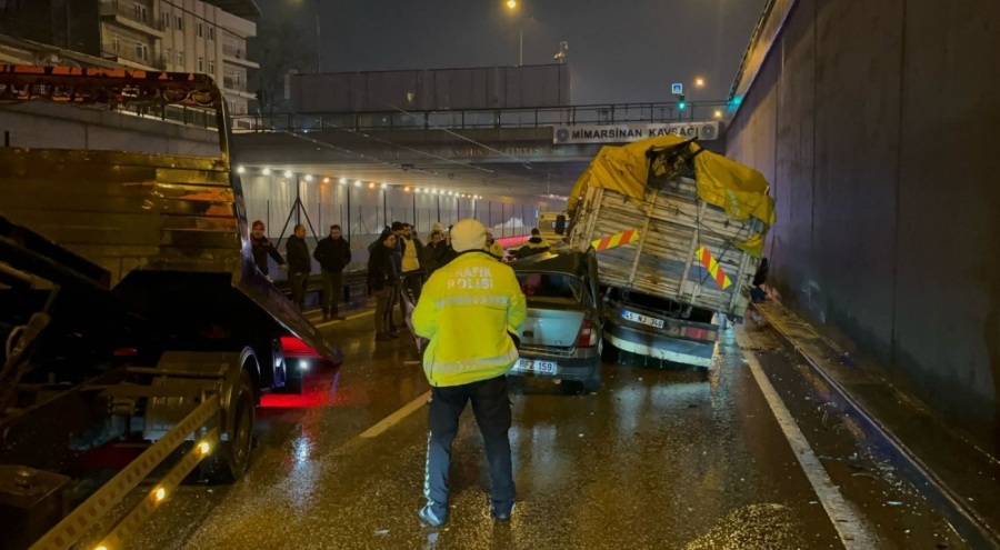 Bursa'da feci kaza! 1 ölü, 1'i ağır 4 yaralı