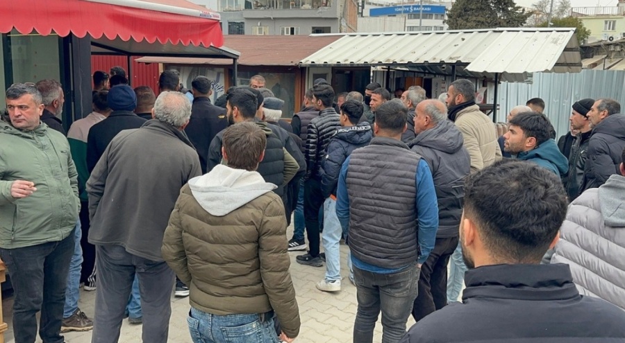 Genç kızı taciz eden şahsa meydan dayağı