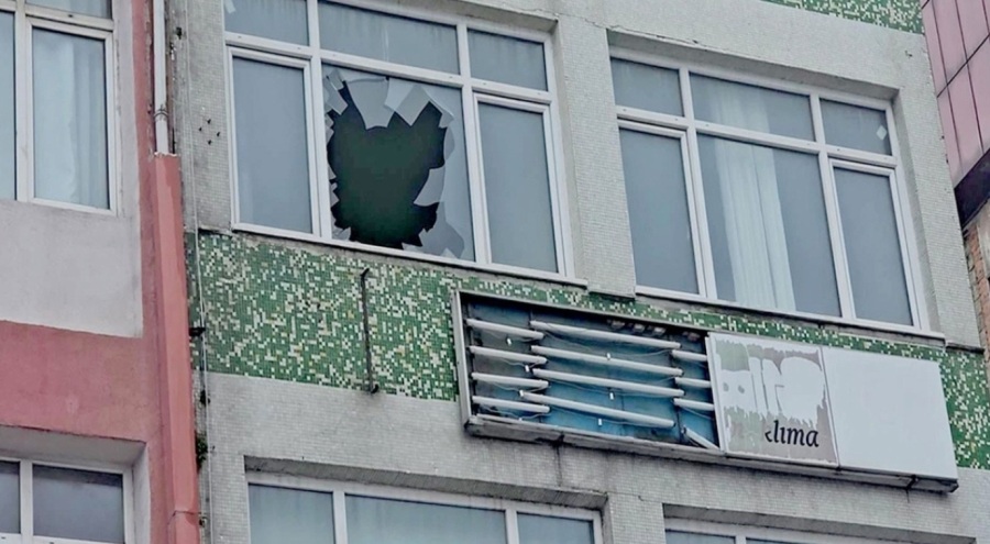 İstanbul'da dövdükleri arkadaşlarını camdan attılar