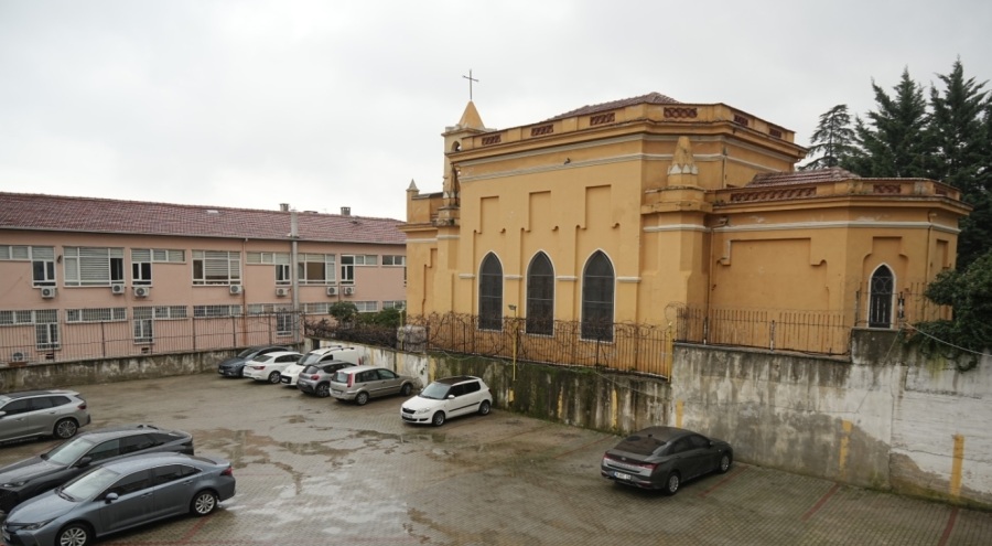 Bursa'da 3 Hristiyan cemaatinin de kullandığı Protestan Kilisesi tahliye edildi