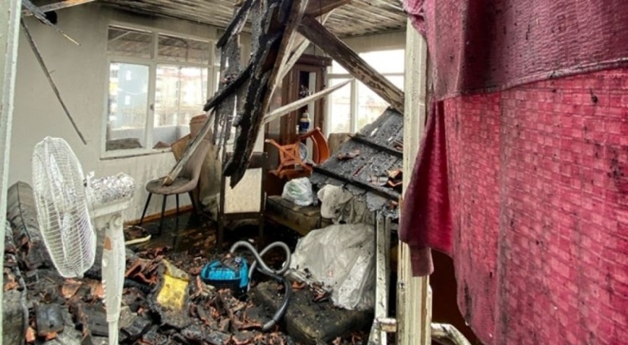 Sobadan çıkan yangın evi küle çevirdi
