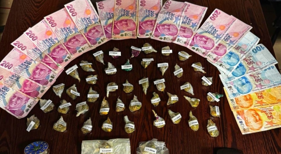 Bursa'da uyuşturucu ticareti yapan 2 şahıs tutuklandı