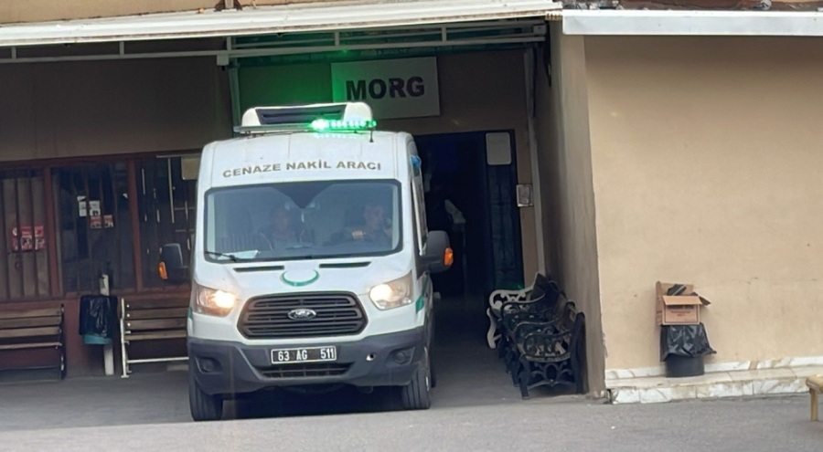 Barfiks çekerken üzerine demir direk devrilen 16 yaşındaki genç öldü