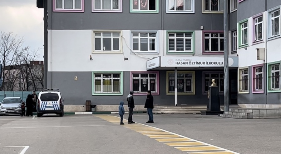 Bursa'da öğretmenin doğum günü sürprizi 14 öğrenciyi zehirledi