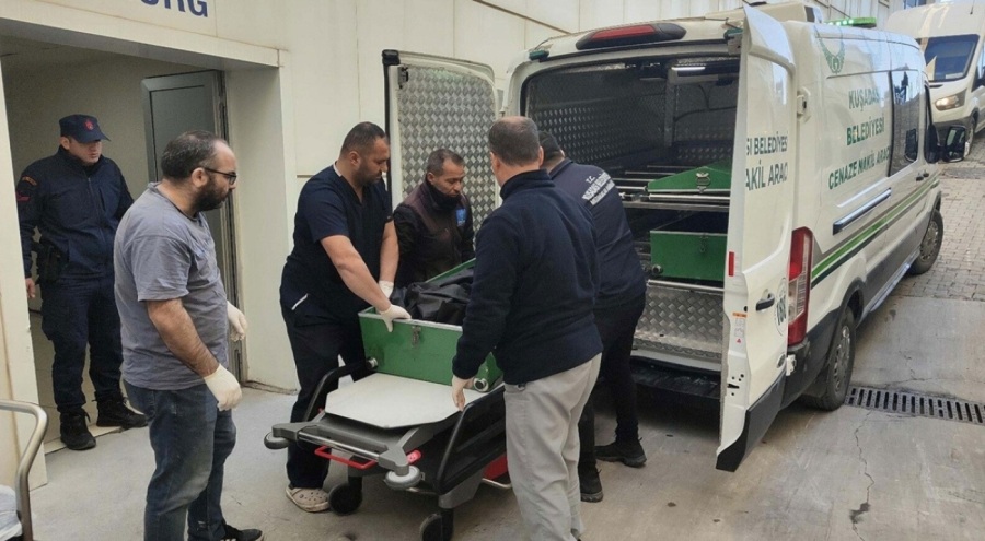 Denize düşen 3'ü çocuk 6 kaçak göçmen boğuldu