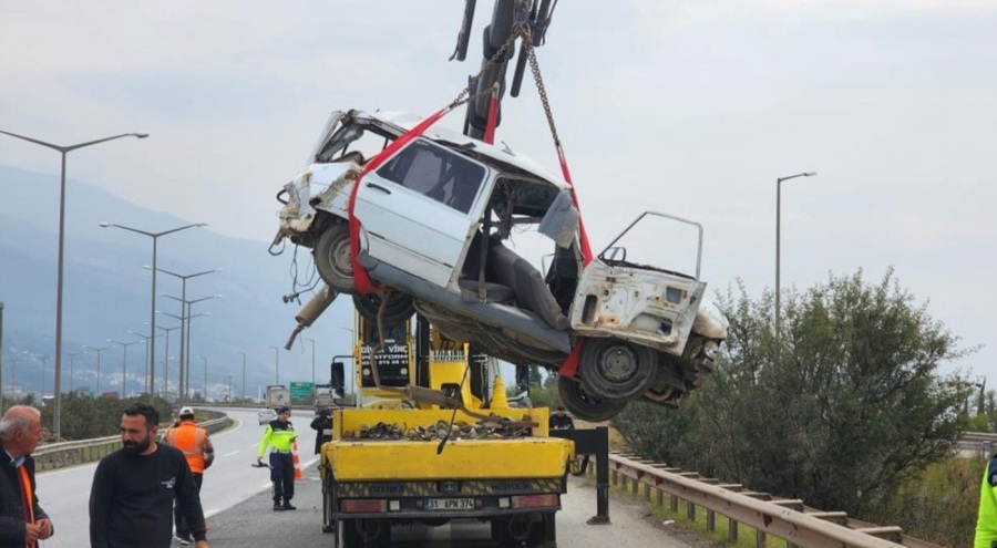 Otomobil ile tır çarpıştı! Ölü ve yaralılar var