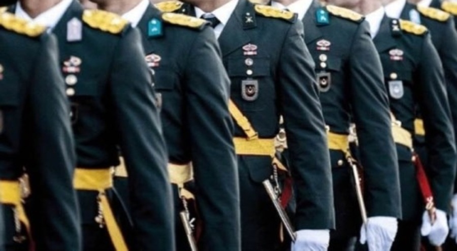 Tuzla Piyade Okulu'ndaki "Atatürk" fotoğrafı tartışması: Bir teğmenle ilgili ihraç kararı iptal edildi