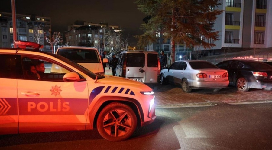 Dur ihtarına uymayıp aracı bırakıp kaçan sürücüye 98 bin lira ceza