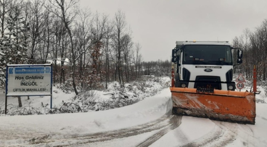 24 saatte 925 kilometre kar temizleme çalışması yapıldı