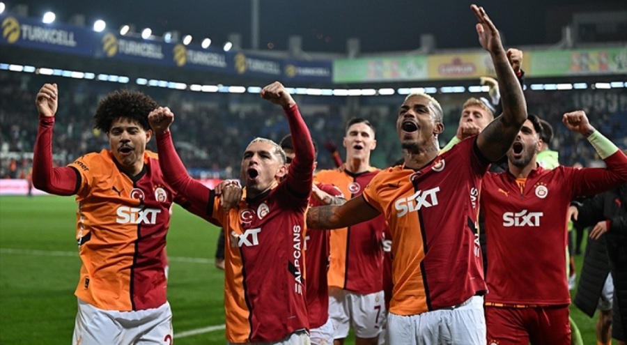 Galatasaray ile AZ Alkmaar karşılaşmasının ilk 11'i belli oldu