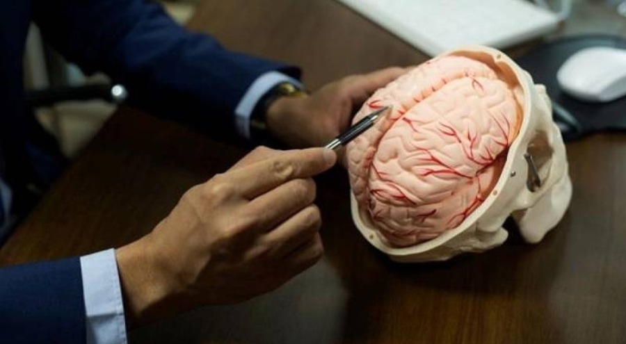 Yıllar sonra "yarım beyinle" yaşadığını farketti