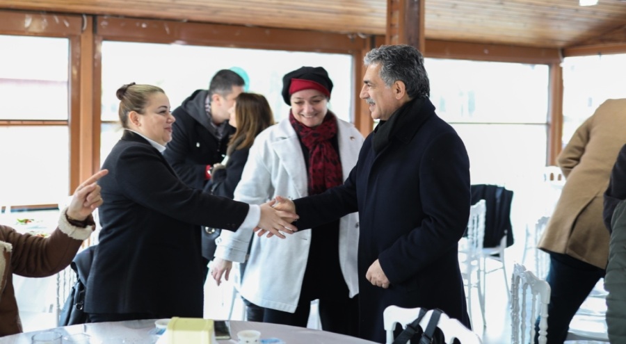 Gemlik Belediye Başkanı Deviren muhtarlarla bir araya geldi