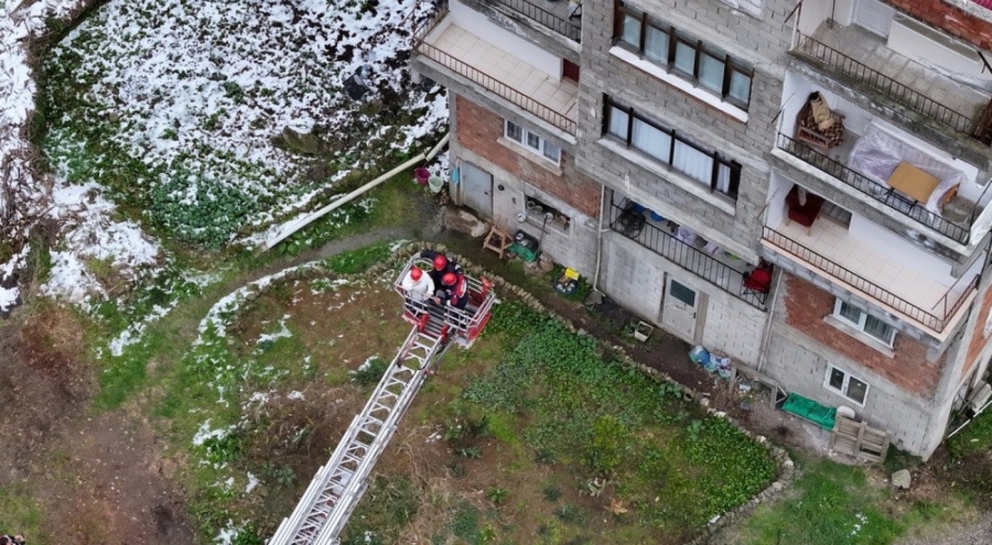 Trabzon'da heyelan! Mahsur kalan 6 kişi kurtarıldı