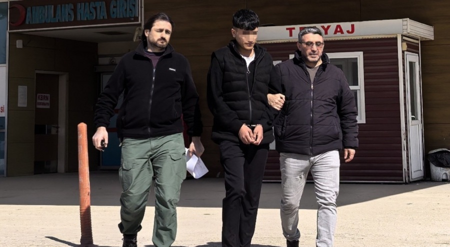 Bursa'da 'Dur' ihtarına uymadı jandarmaya çarptı
