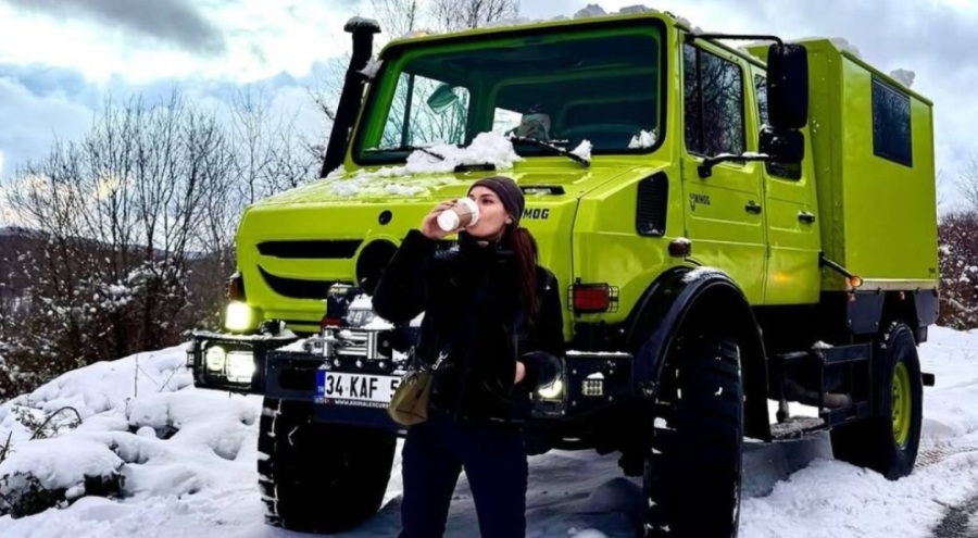 Fahriye Evcen'in arabasının fiyatı dudak uçuklattı