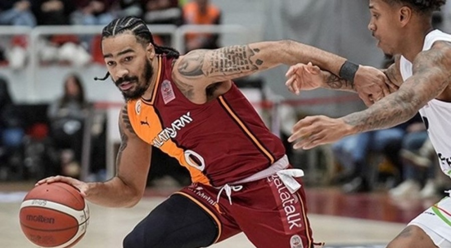Galatasaraylı basketbolcu Livingston'dan üzen haber