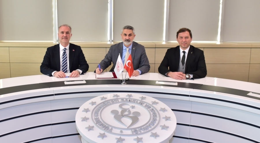 Bursa'da İnegöl'ün yeni havuzu için imzalar atıldı